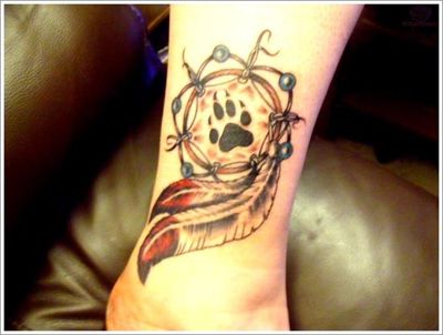  Tatouage attrape rêve avec une petite patte de felin